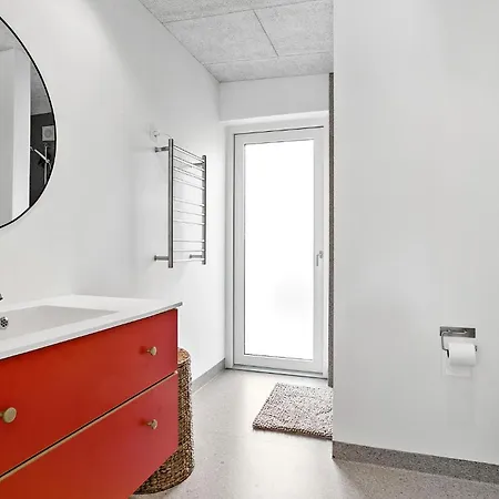 Stunning In With Kitchen