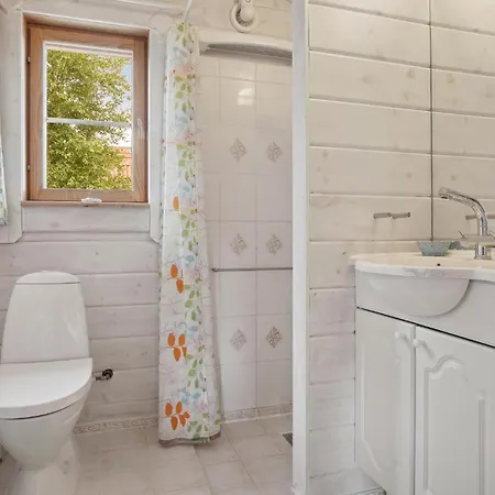 度假居 Stunning In With Kitchen Roslev